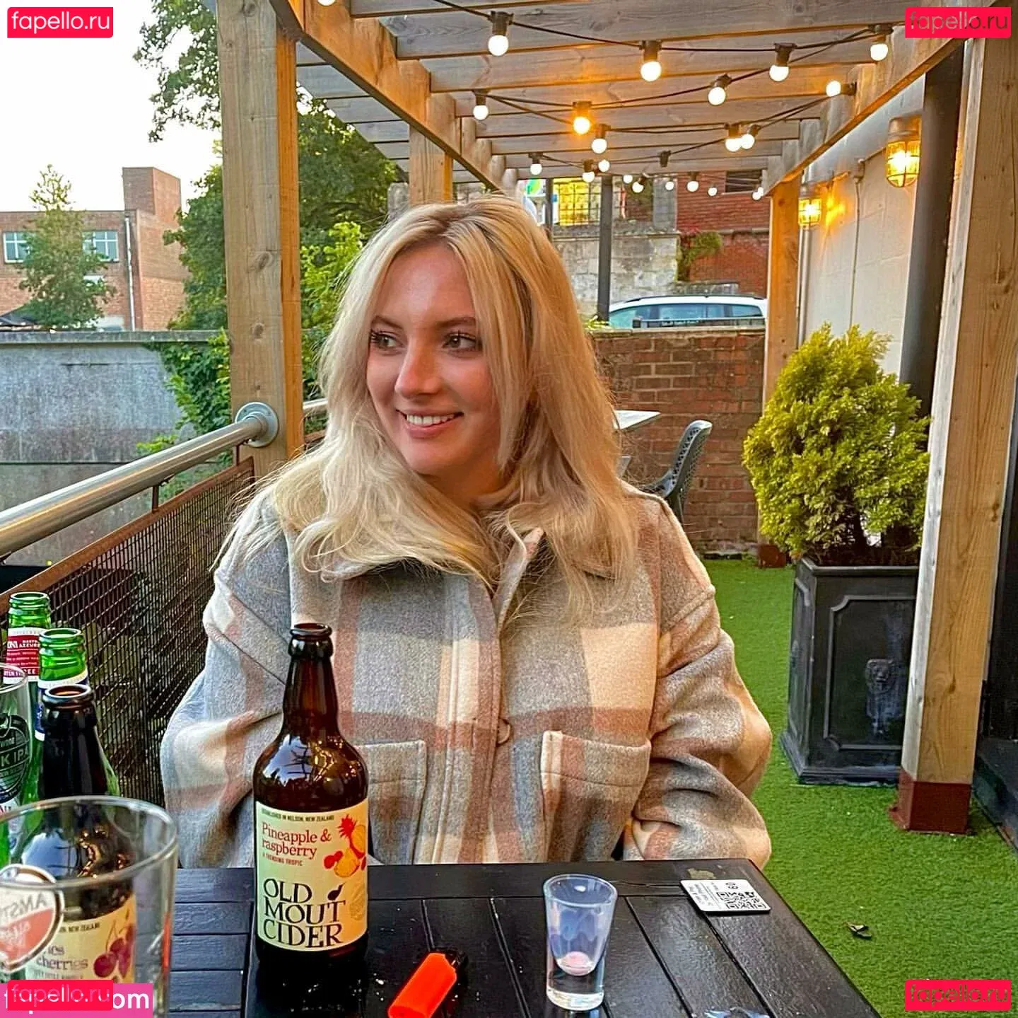 Shona Colson Onlyfans Photo Gallery 