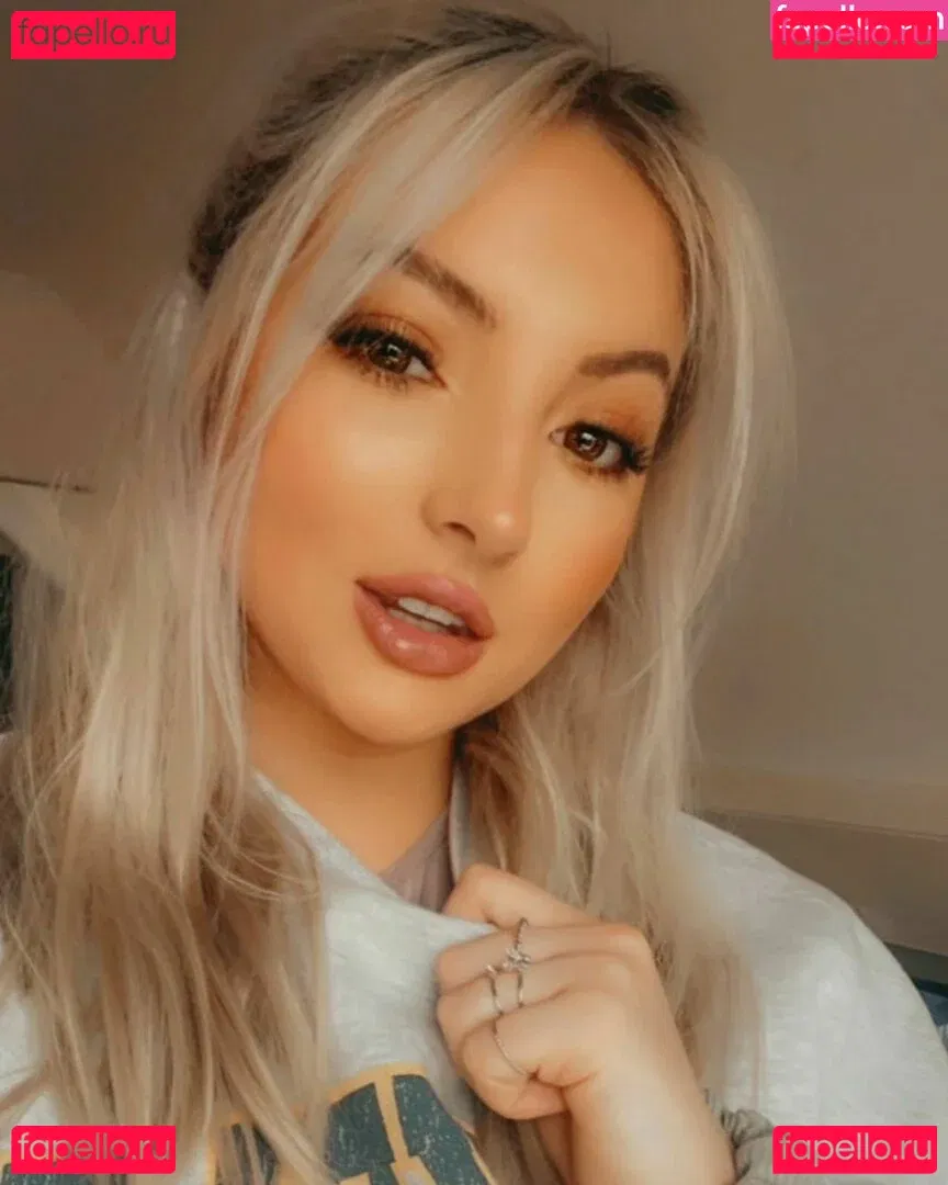 Shona Colson Onlyfans Photo Gallery 