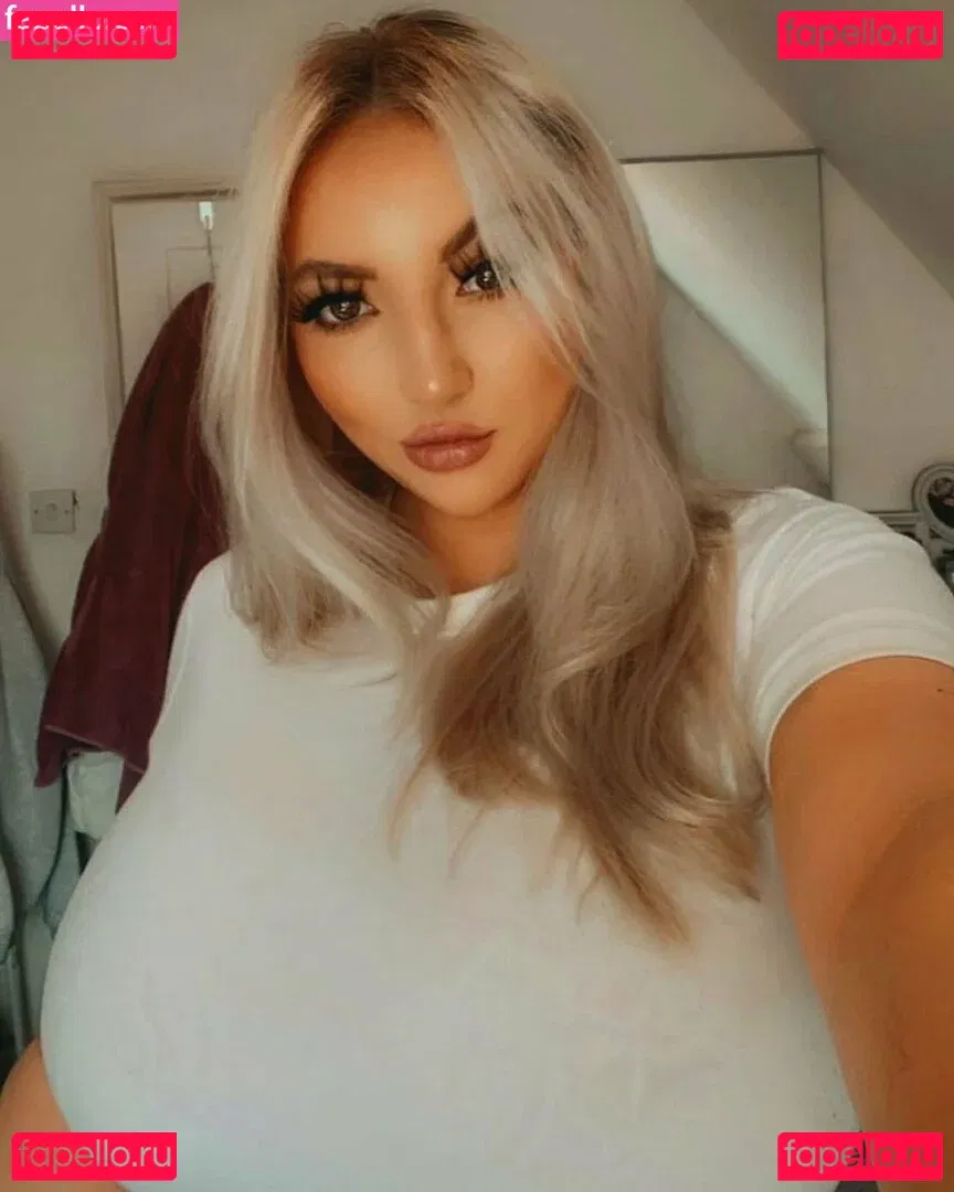 Shona Colson Onlyfans Photo Gallery 