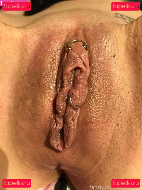 lisa69xxx Onlyfans Photo Gallery 