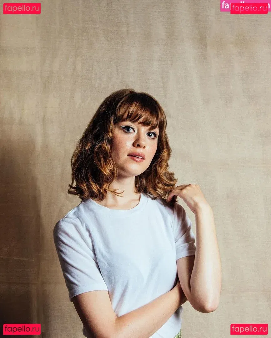 Maisie Peters Onlyfans Photo Gallery 