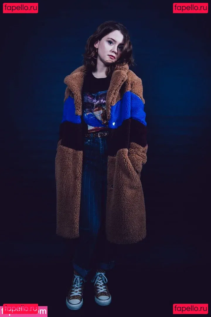 Maisie Peters Onlyfans Photo Gallery 