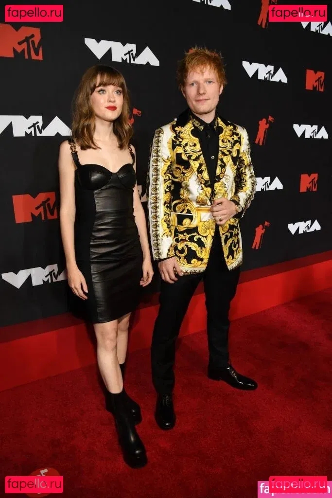 Maisie Peters Onlyfans Photo Gallery 