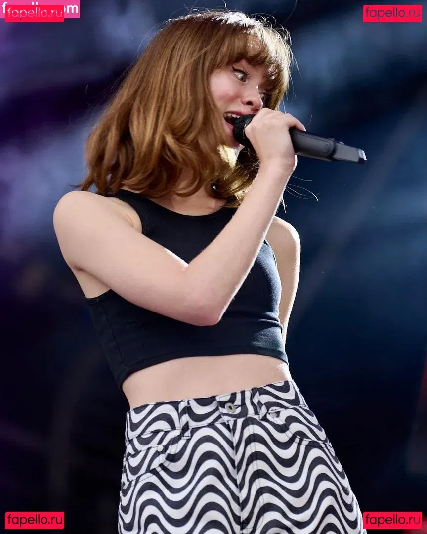 Maisie Peters Onlyfans Photo Gallery 