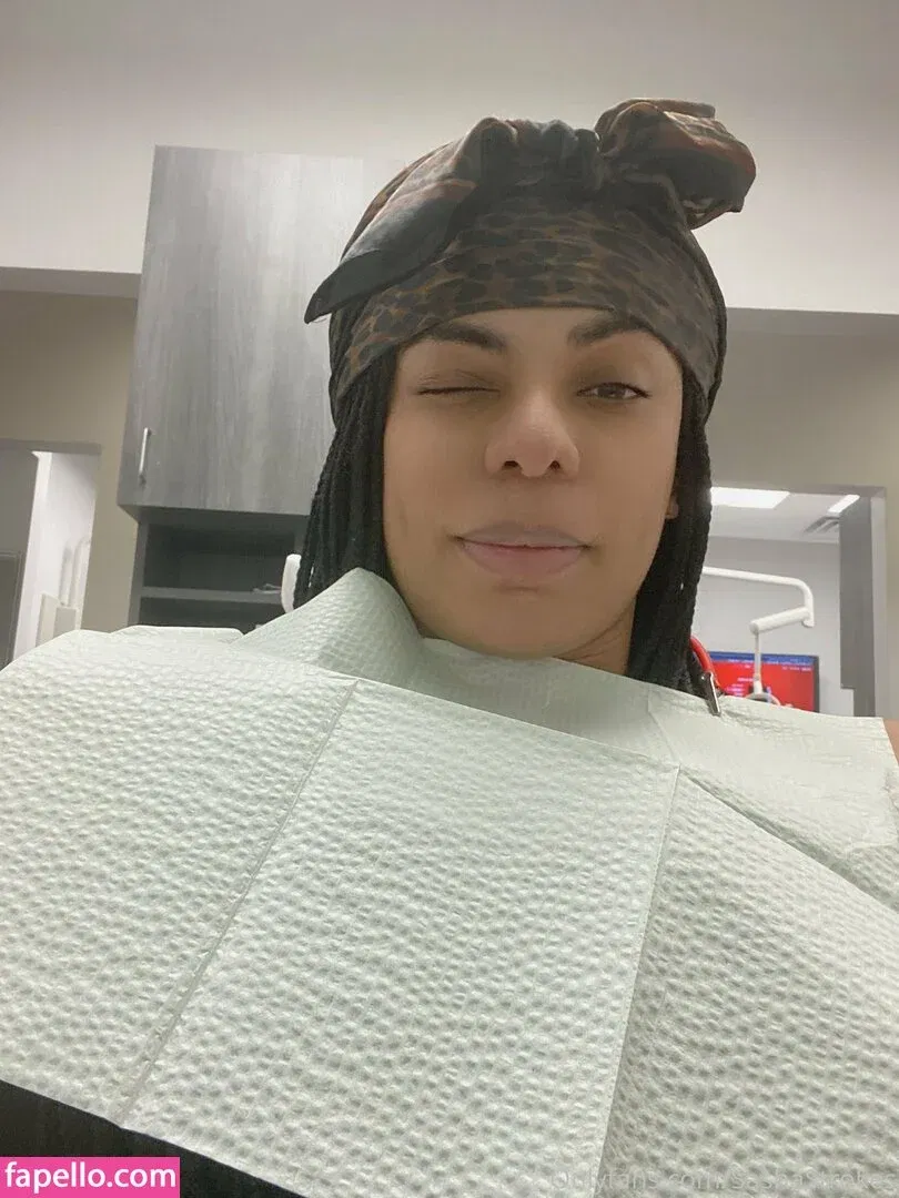 sashastrokes Onlyfans Photo Gallery 