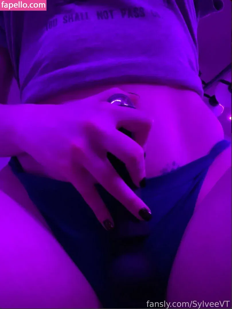 SylveeVT Onlyfans Photo Gallery 