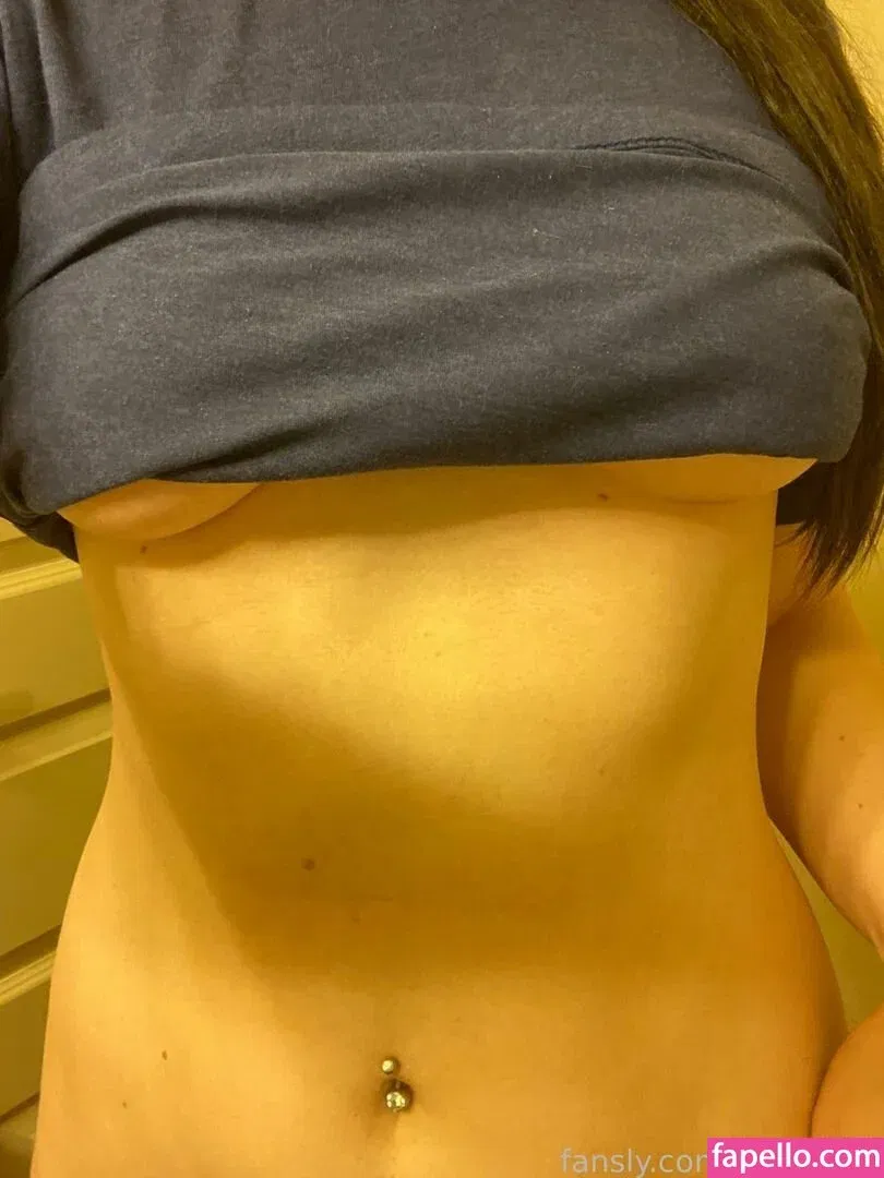 SylveeVT Onlyfans Photo Gallery 