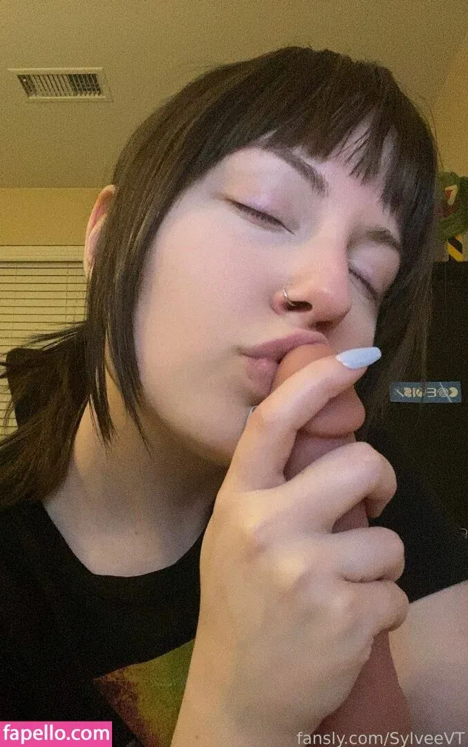 SylveeVT Onlyfans Photo Gallery 