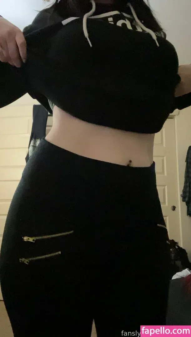 SylveeVT Onlyfans Photo Gallery 