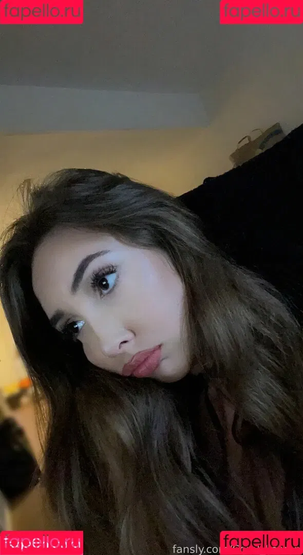 Coral Larsen Onlyfans Photo Gallery 