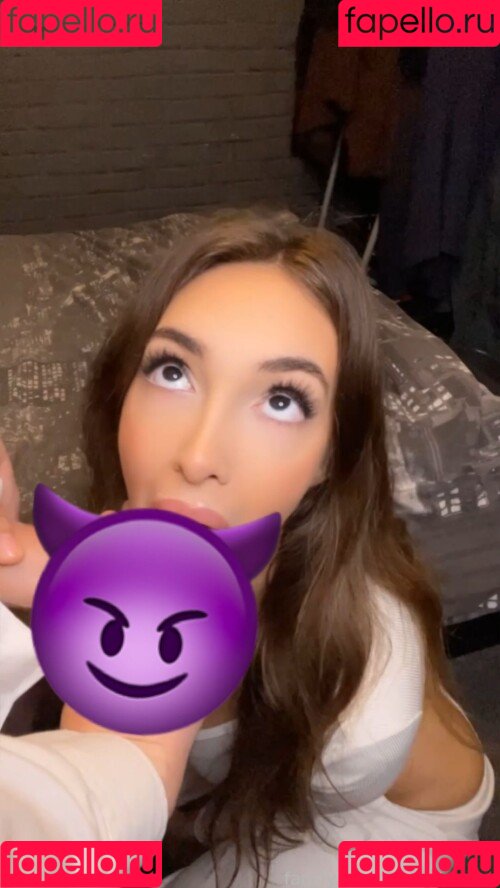 Coral Larsen Onlyfans Photo Gallery 