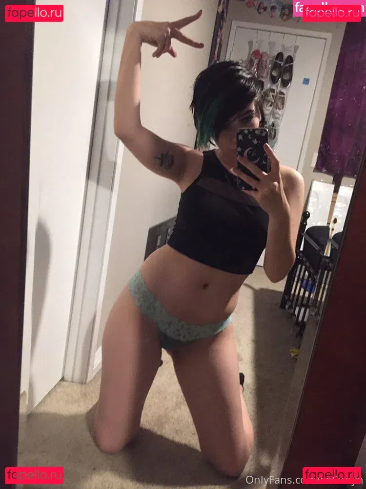 Sn0wryn Onlyfans Photo Gallery 