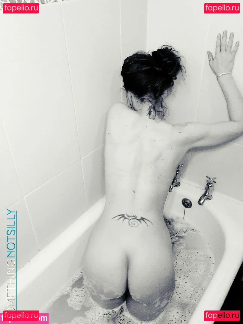 Somethingnotsilly Onlyfans Photo Gallery 