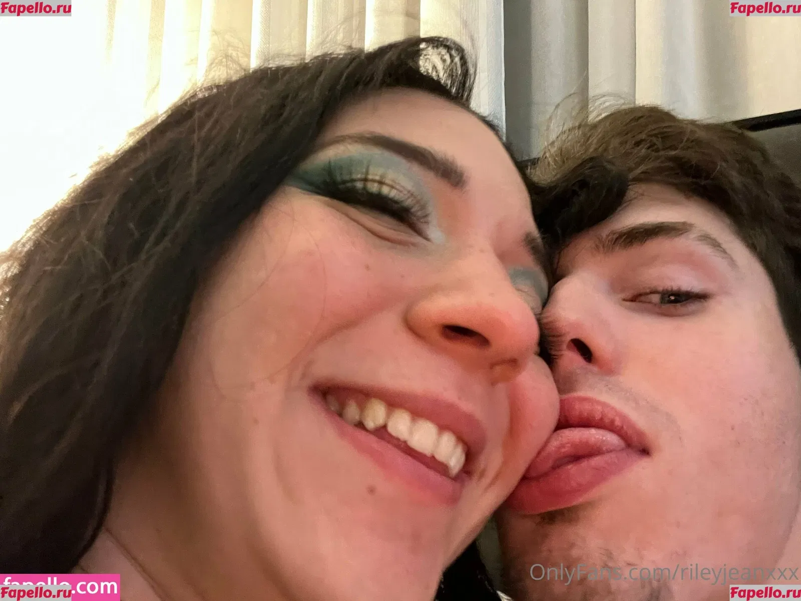 Riley Jean Onlyfans Photo Gallery 