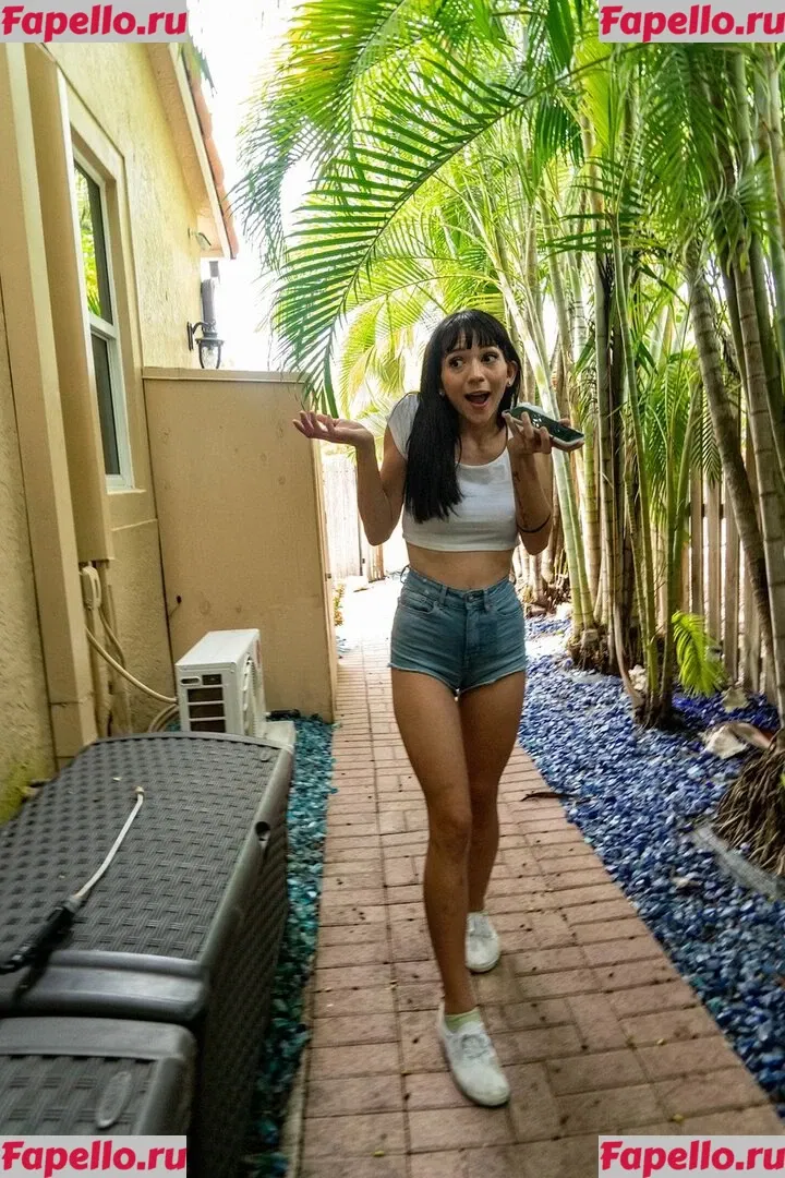 Riley Jean Onlyfans Photo Gallery 