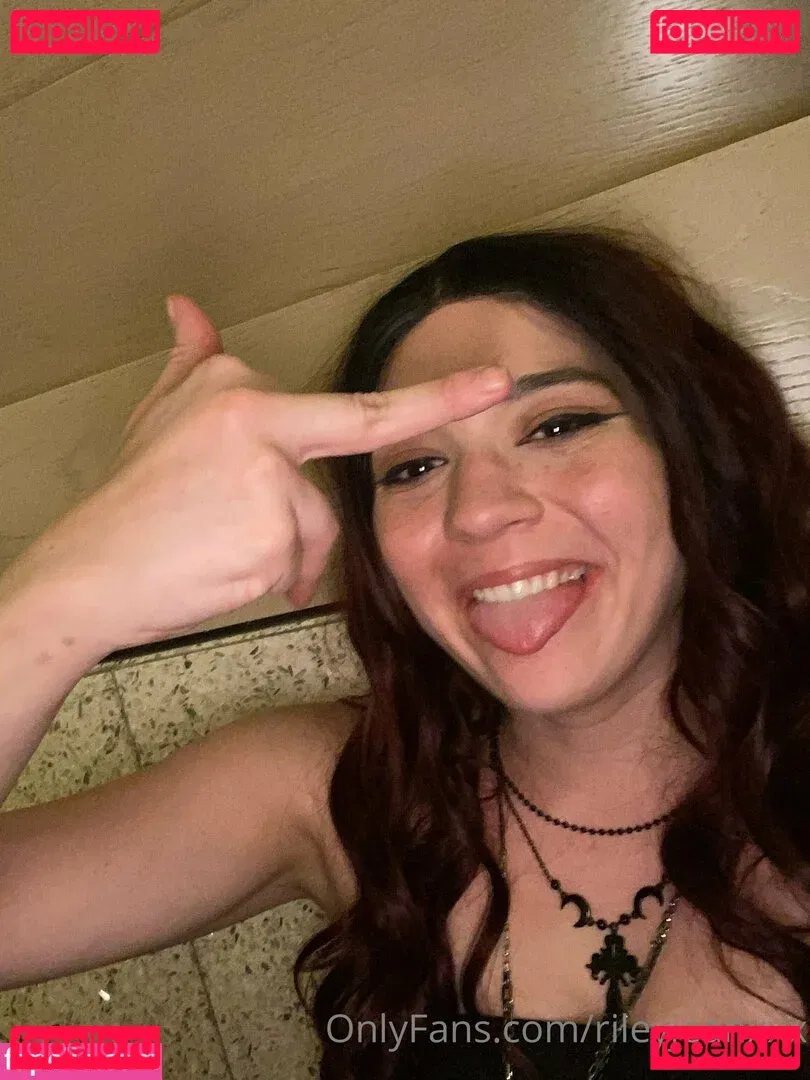 Riley Jean Onlyfans Photo Gallery 