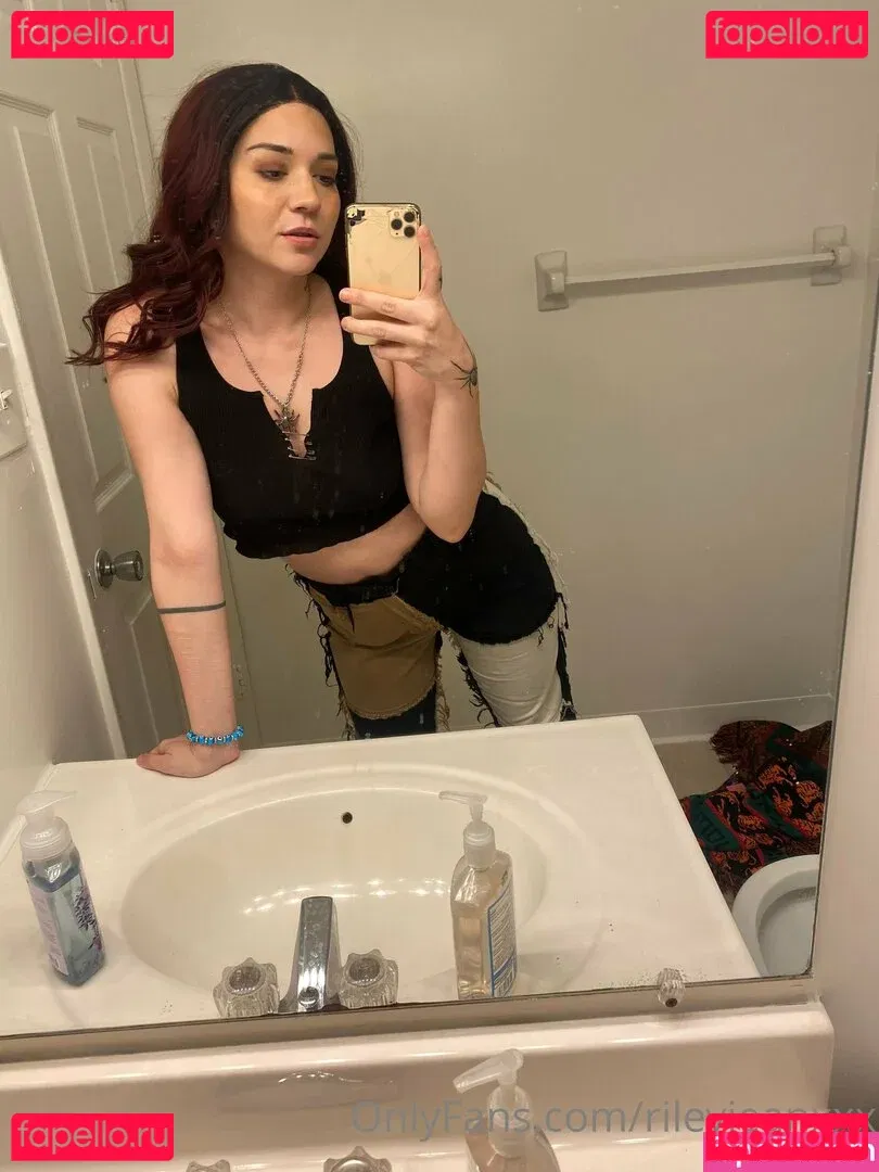 Riley Jean Onlyfans Photo Gallery 