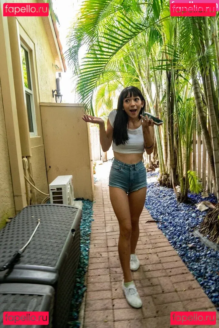 Riley Jean Onlyfans Photo Gallery 