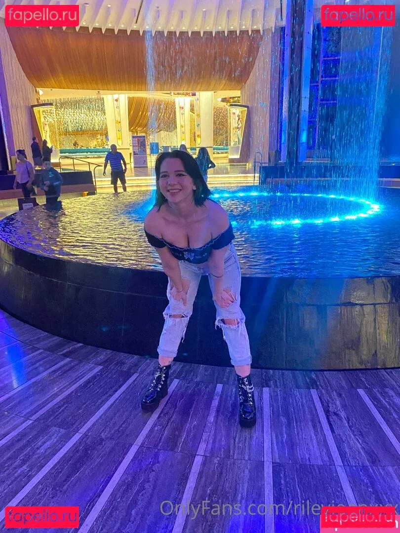 Riley Jean Onlyfans Photo Gallery 