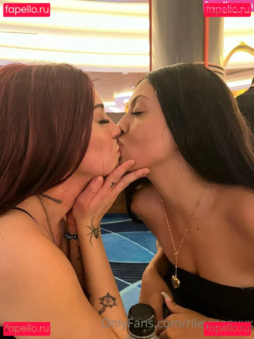 Riley Jean Onlyfans Photo Gallery 