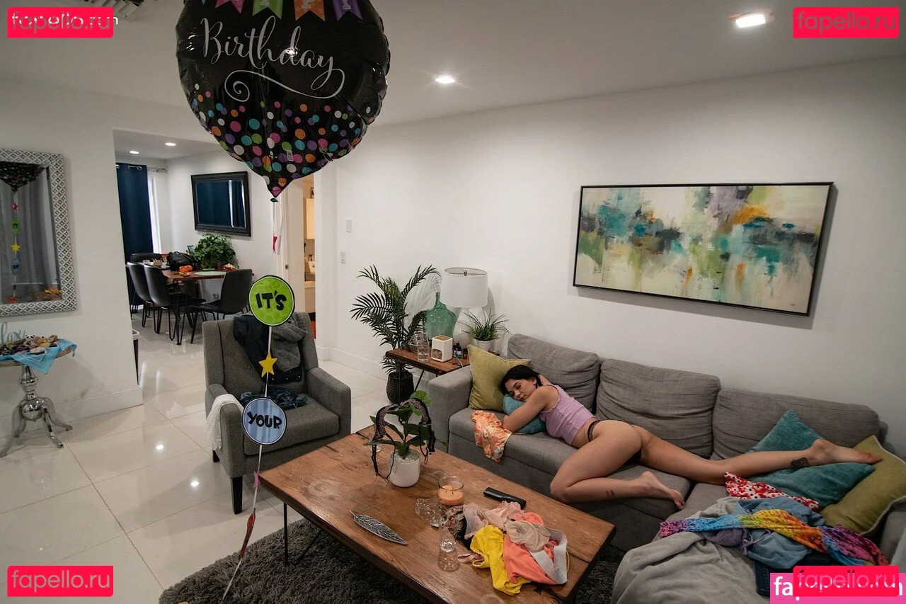 Riley Jean Onlyfans Photo Gallery 