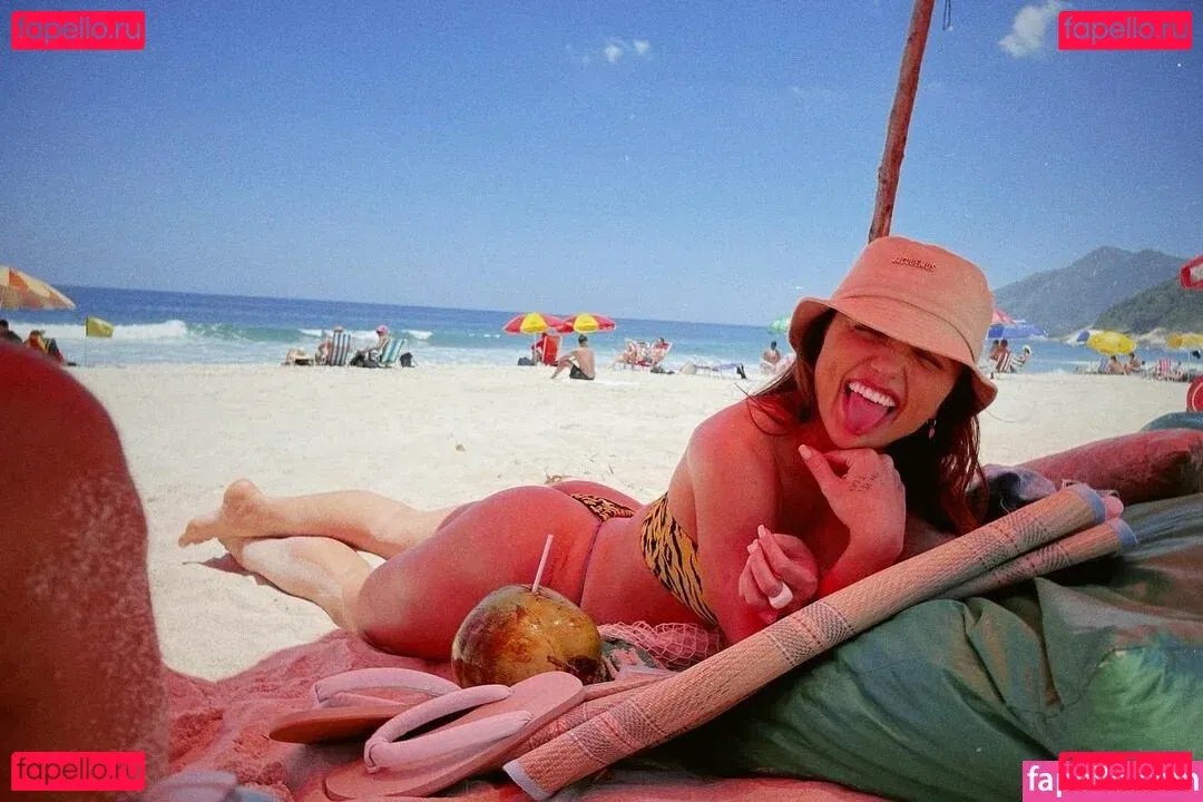 Rafa Kalimann Onlyfans Photo Gallery 