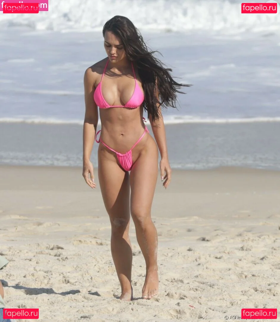 Rafa Kalimann Onlyfans Photo Gallery 