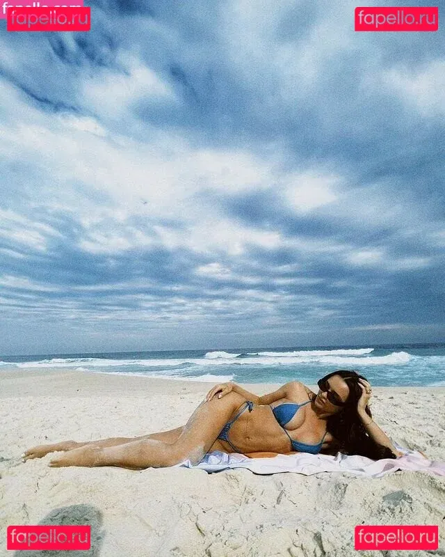 Rafa Kalimann Onlyfans Photo Gallery 