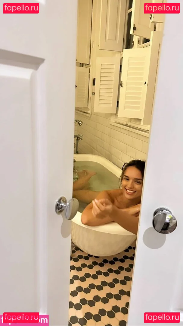 Rafa Kalimann Onlyfans Photo Gallery 