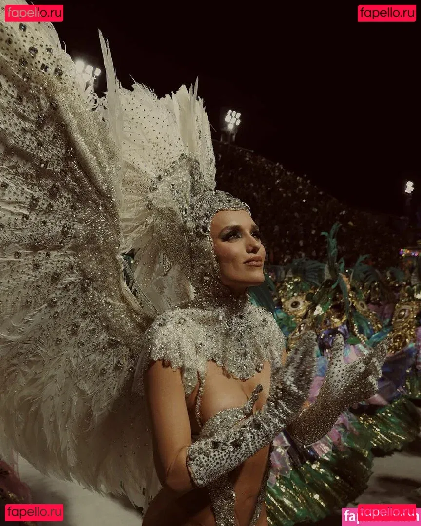 Rafa Kalimann Onlyfans Photo Gallery 