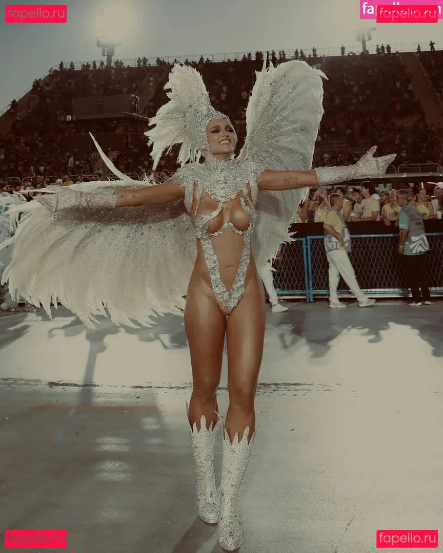 Rafa Kalimann Onlyfans Photo Gallery 