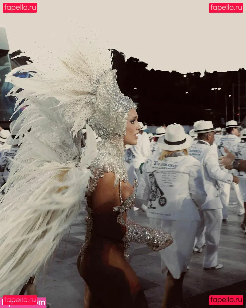 Rafa Kalimann Onlyfans Photo Gallery 