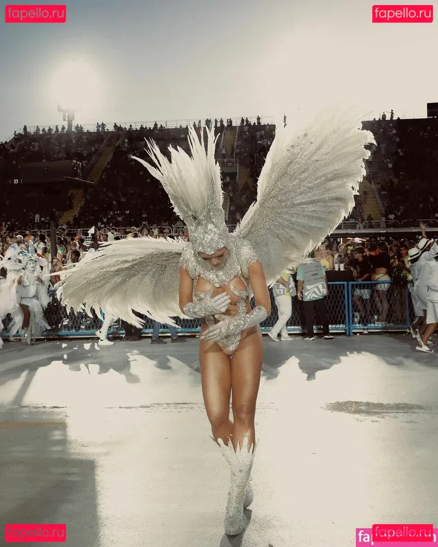 Rafa Kalimann Onlyfans Photo Gallery 