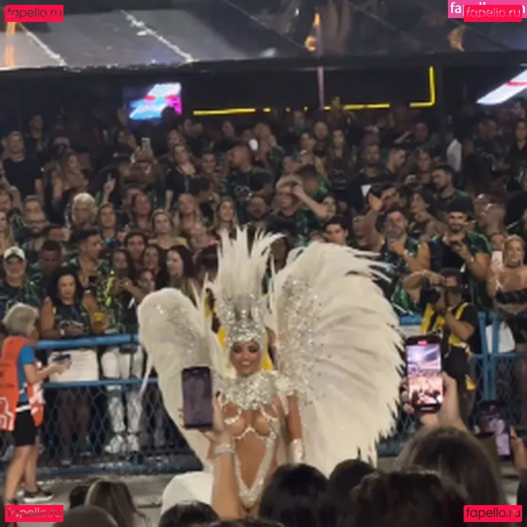 Rafa Kalimann Onlyfans Photo Gallery 