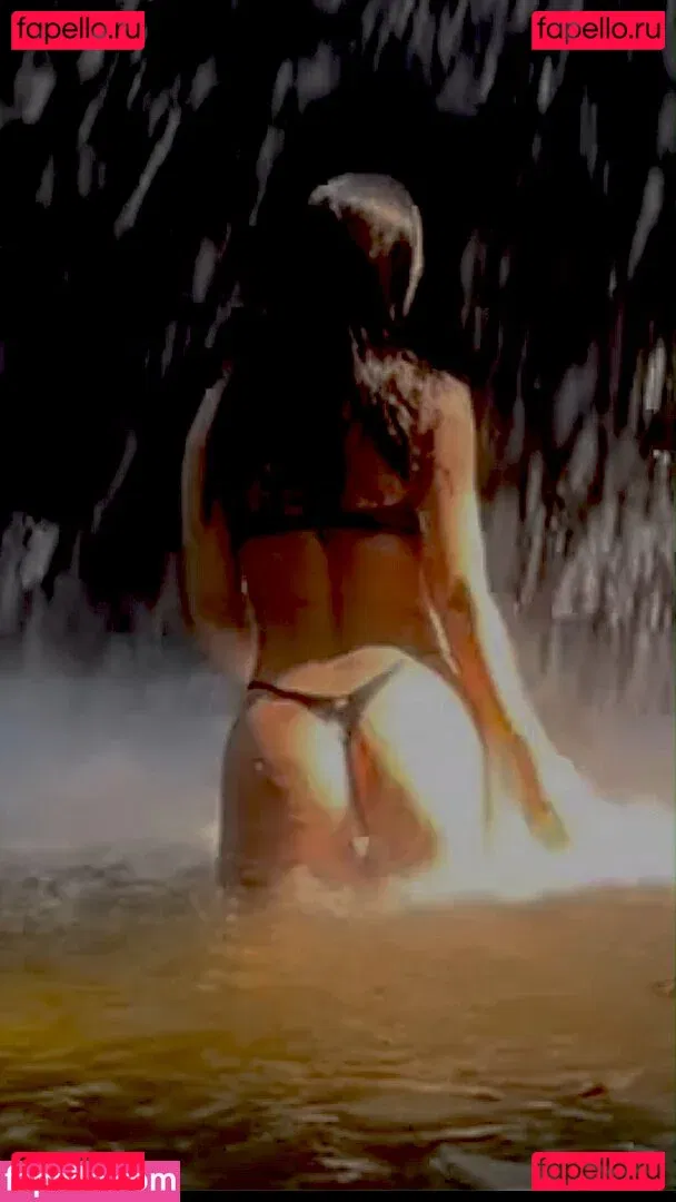 Rafa Kalimann Onlyfans Photo Gallery 