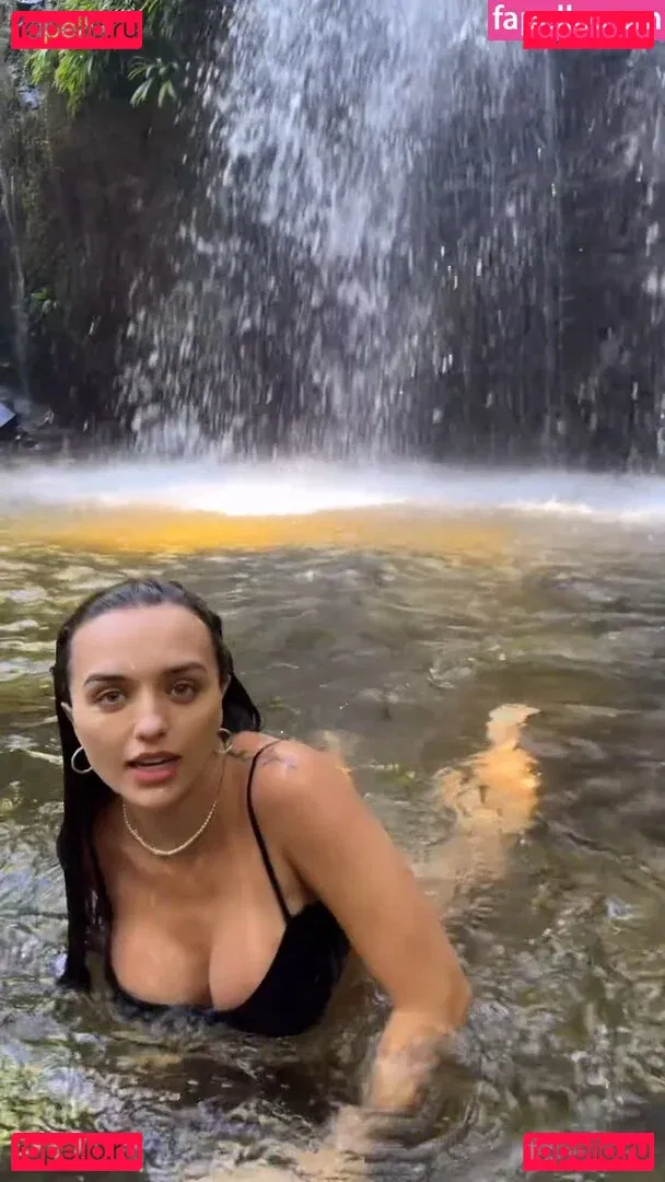 Rafa Kalimann Onlyfans Photo Gallery 