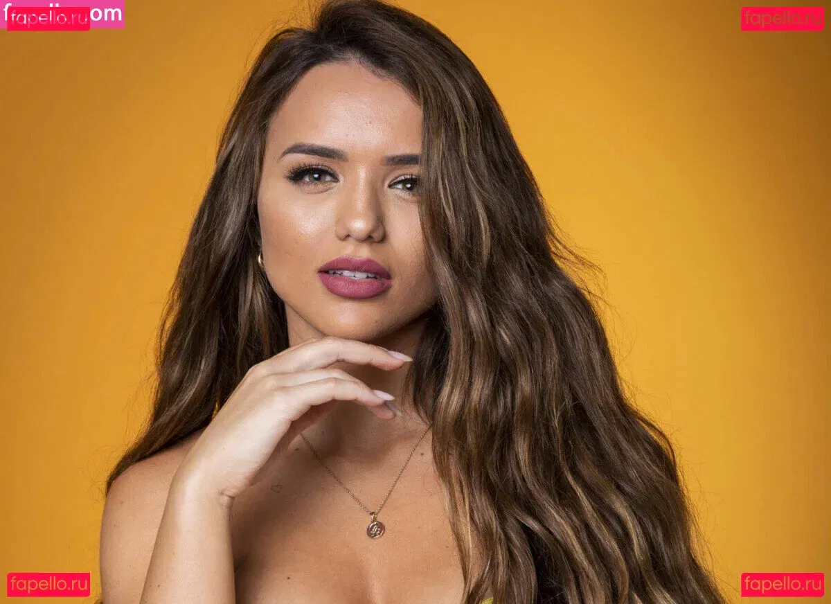 Rafa Kalimann Onlyfans Photo Gallery 