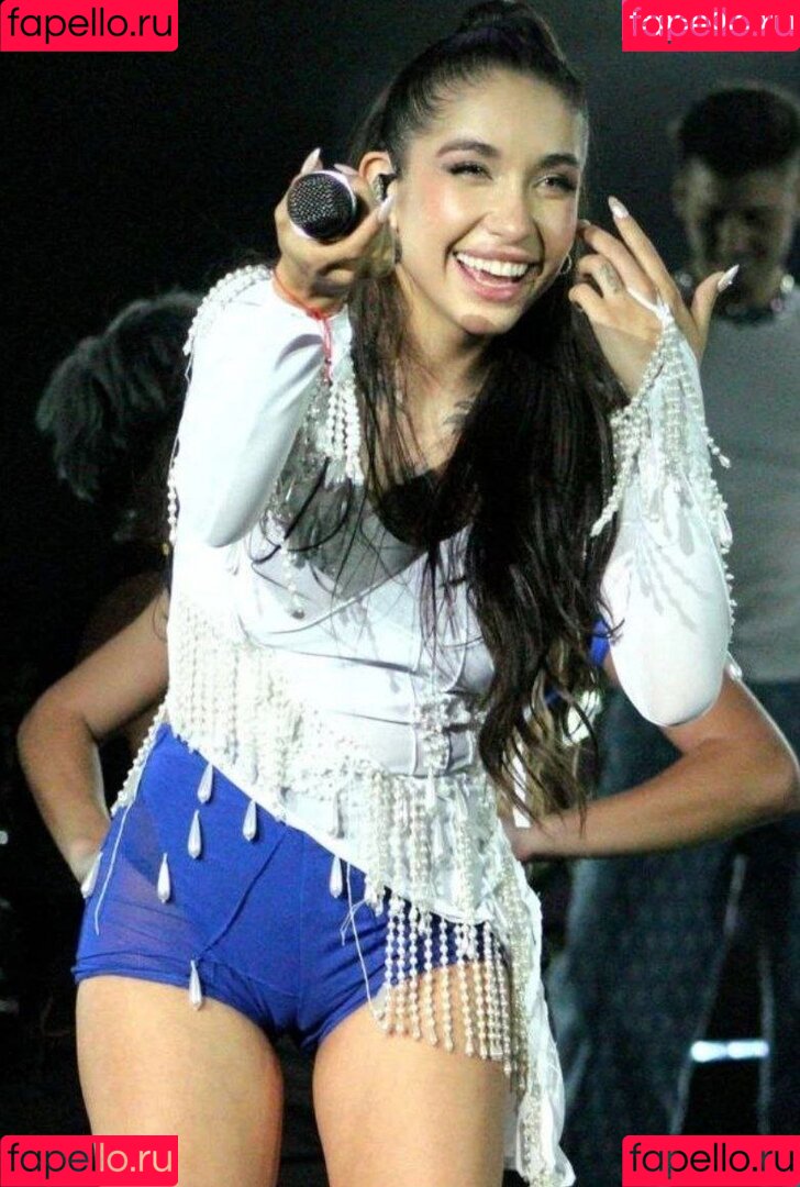 Maria Becerra Onlyfans Photo Gallery 