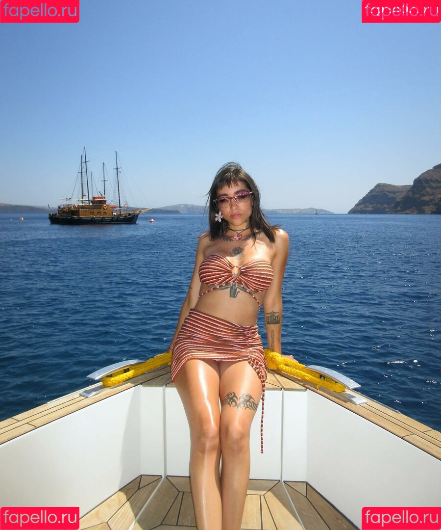 Maria Becerra Onlyfans Photo Gallery 