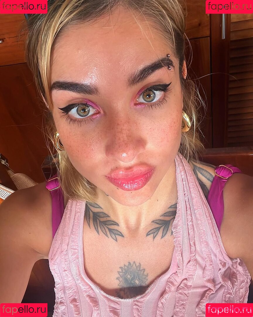 Maria Becerra Onlyfans Photo Gallery 