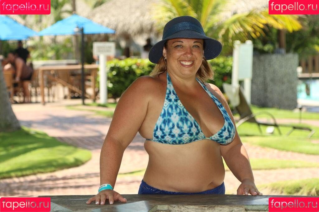 Ann Carvecson Onlyfans Photo Gallery 