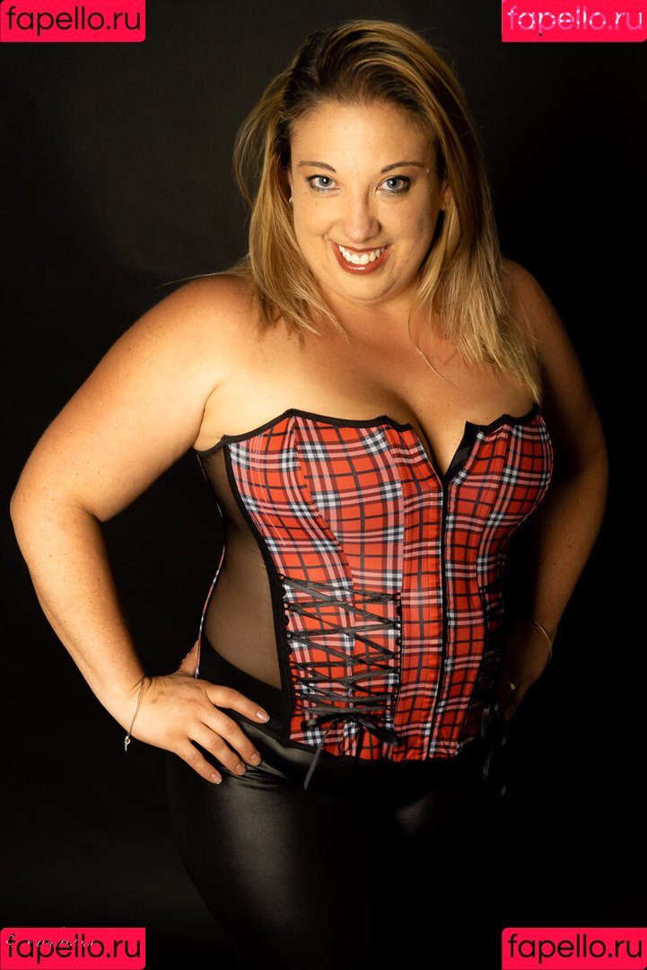 Ann Carvecson Onlyfans Photo Gallery 