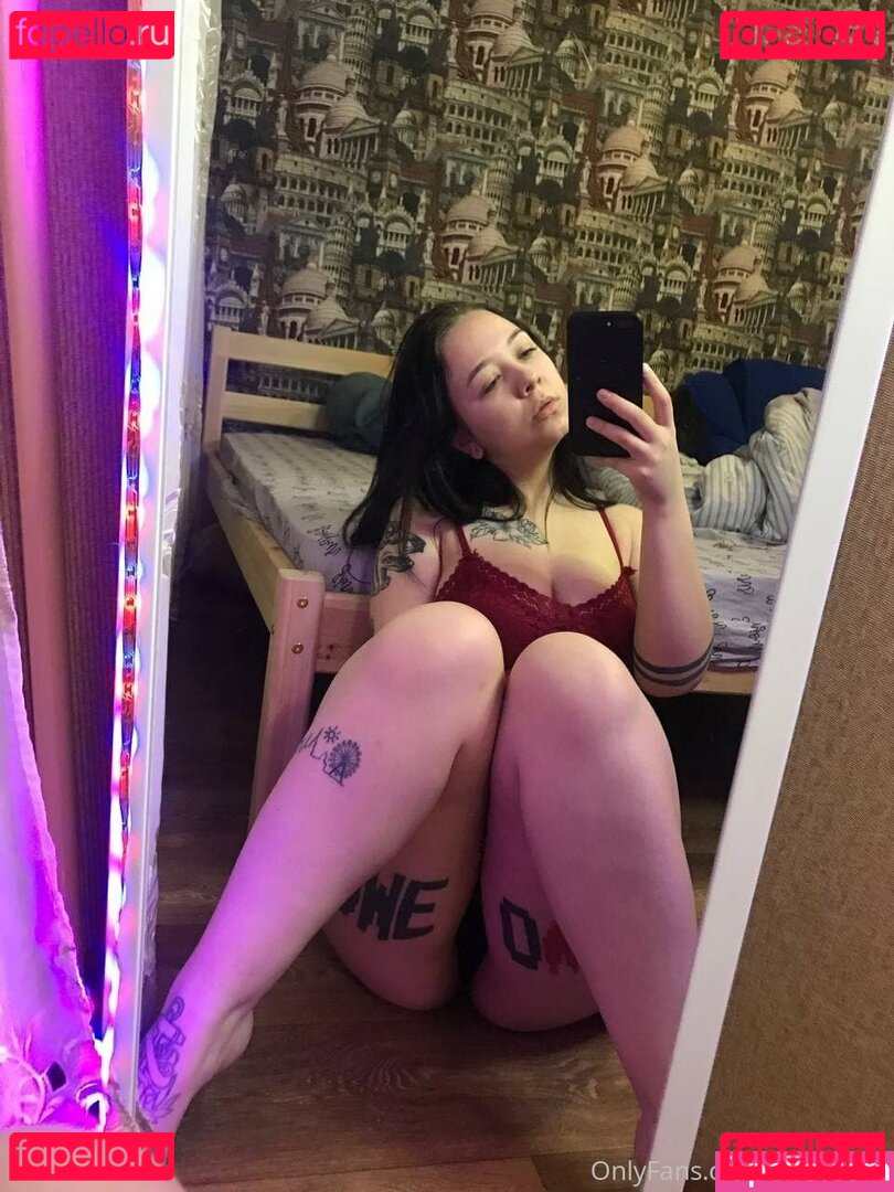 mila1cute / milacute18 Onlyfans Photo Gallery 