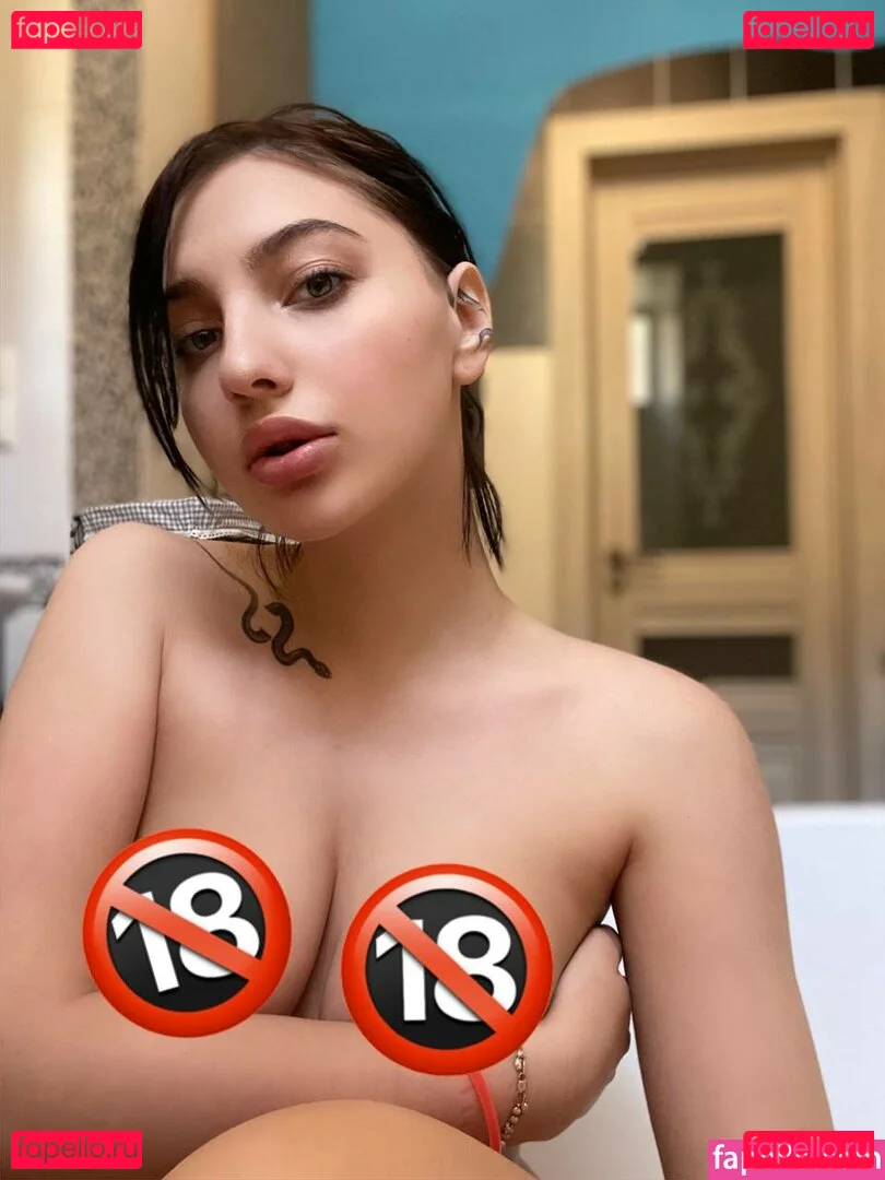 Ave Mary Onlyfans Photo Gallery 