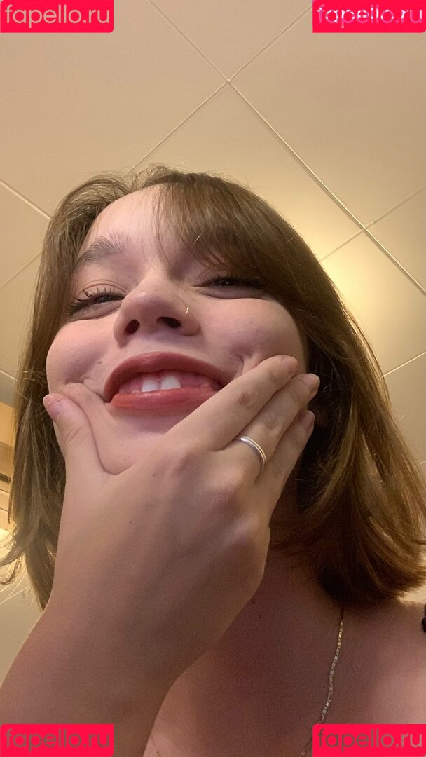 hattieslay Onlyfans Photo Gallery 