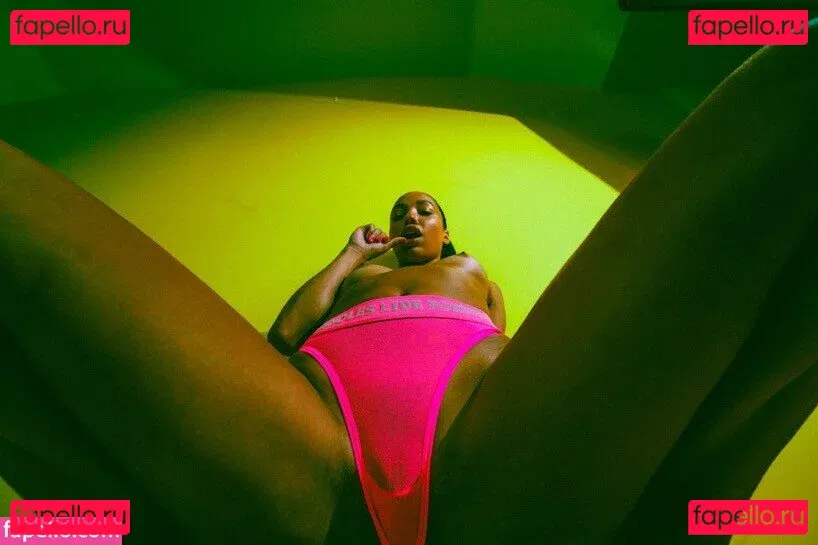 Alexis Tae Onlyfans Photo Gallery 