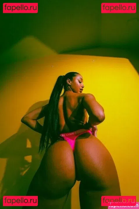 Alexis Tae Onlyfans Photo Gallery 