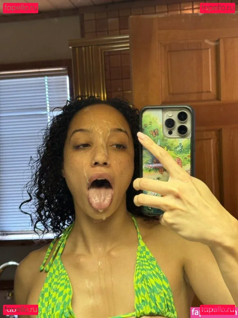 Alexis Tae Onlyfans Photo Gallery 