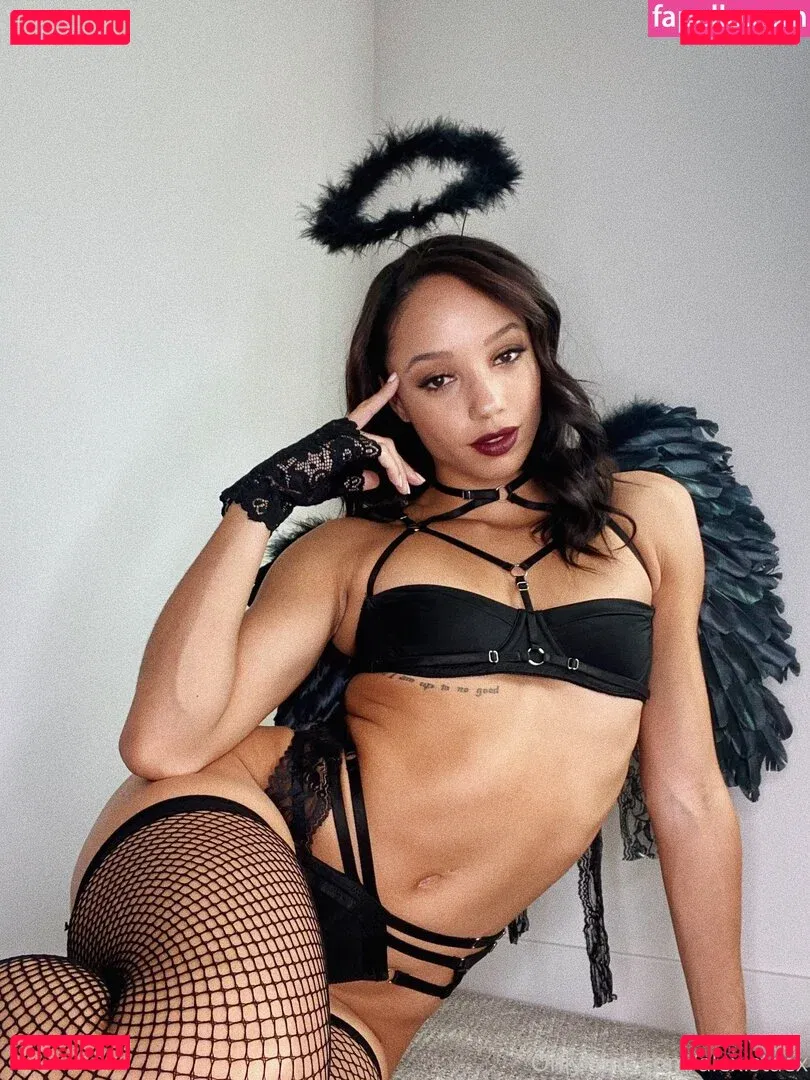 Alexis Tae Onlyfans Photo Gallery 