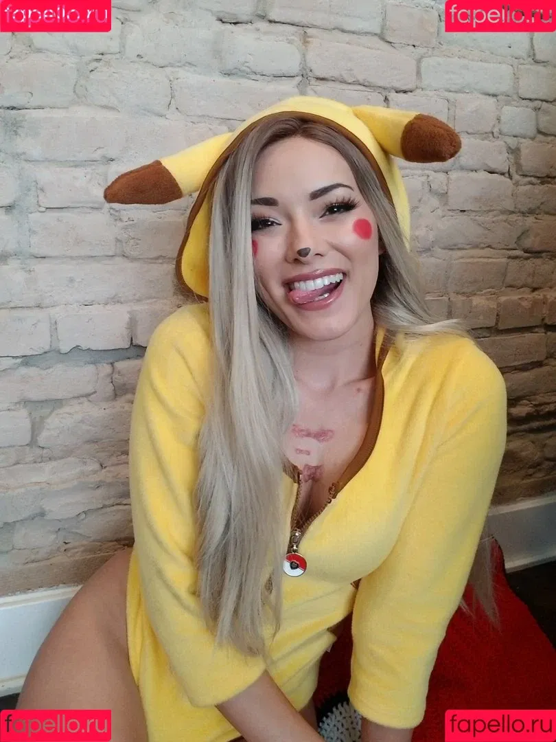Joanie Brosas Onlyfans Photo Gallery 